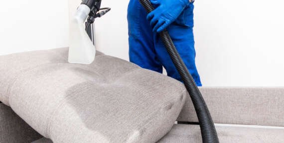 Dry cleaning vs steam cleaning – which is best?